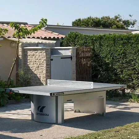 营地 Les Perouses 圣克莱门特德巴