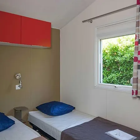 营地 Les Perouses 圣克莱门特德巴